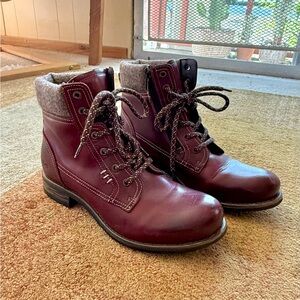 Taos Footwear Burgundy women’s boots size 37, 6-6.5